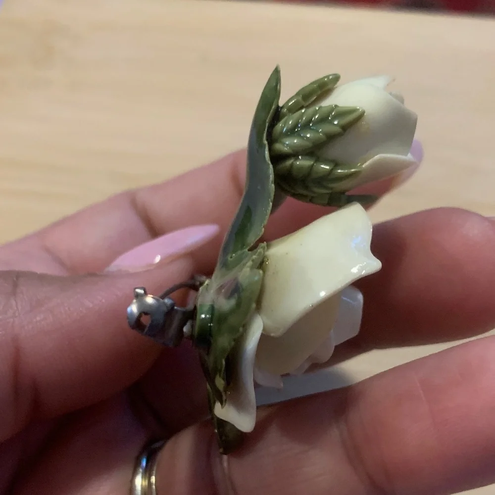 Vintage Roses🌹 Brooch - Picture 3 of 4